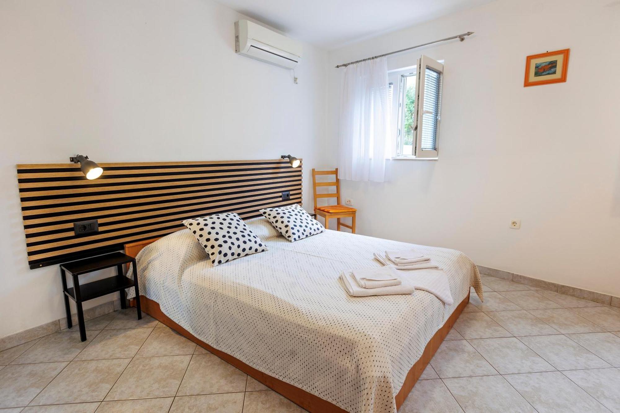 Apartments Baricevic Bol Exterior foto