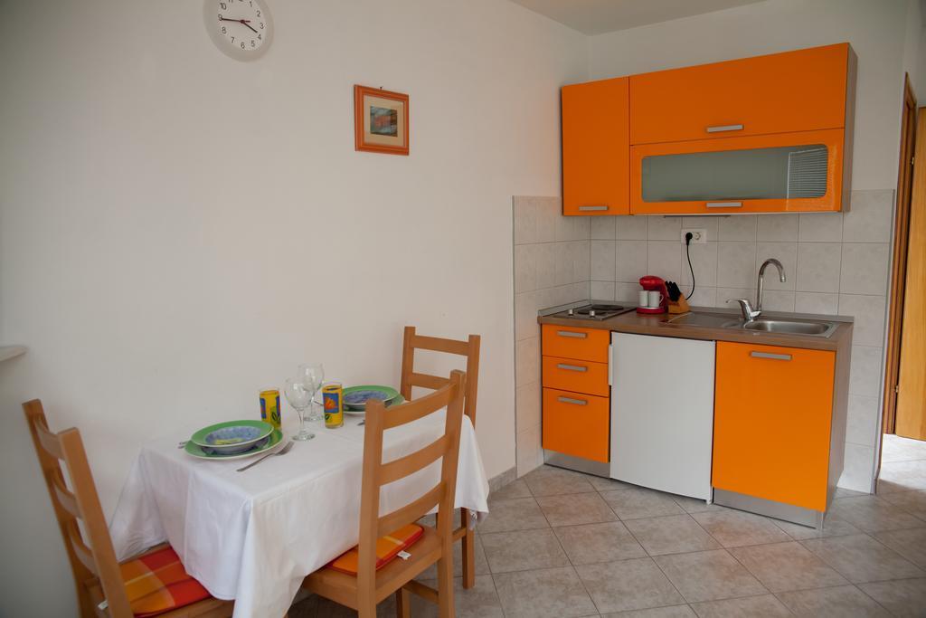 Apartments Baricevic Bol Exterior foto