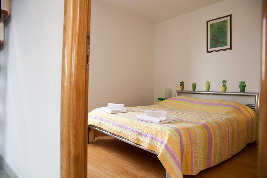 Apartments Baricevic Bol Exterior foto